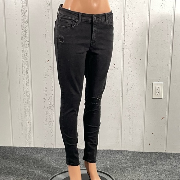 *Levi's 711 Skinny Women's Black  Distressed Jeans Sz W32/L30 - Picture 1 of 13